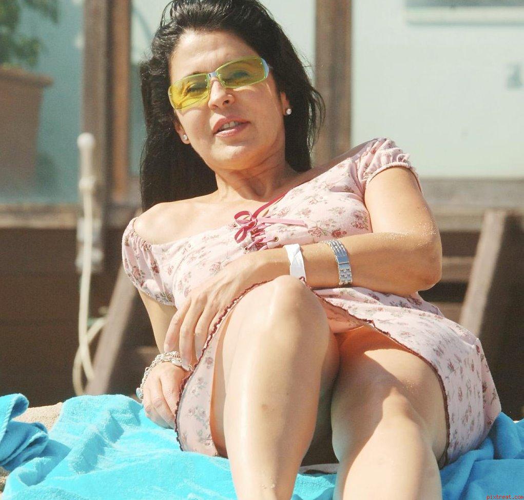 sleeping women at beach porn 23 year old man dating 40 year old woman
